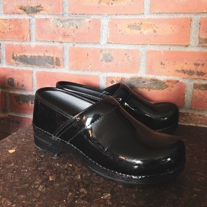 dansko clogs/mules